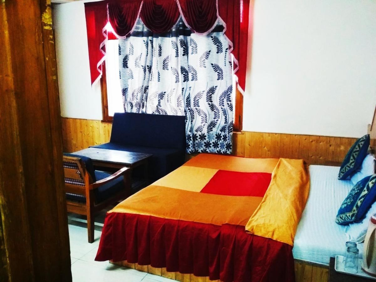 Hotel Snow Mountain Mall Road Манали Экстерьер фото